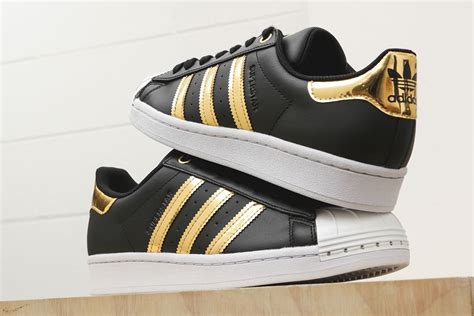 adidas schoenen met goudstaven|Shop Gold adidas Originals Shoes .